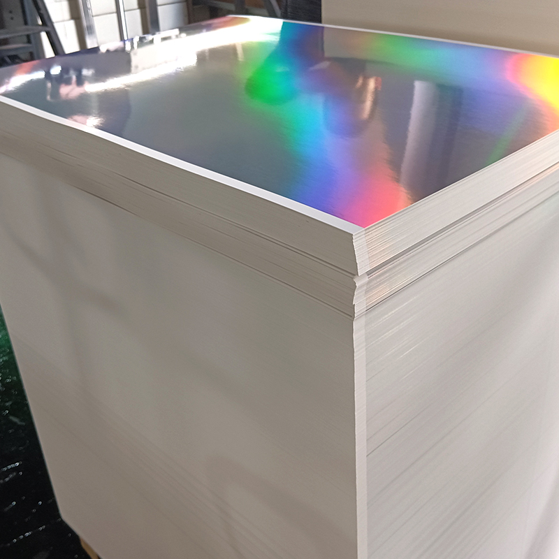 Solidny karton holograficzny